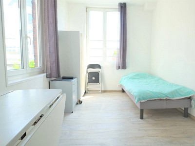 STUDIO A LOUER - LILLE MOULINS - 12,74 m2 - 386 € charges comprises par mois