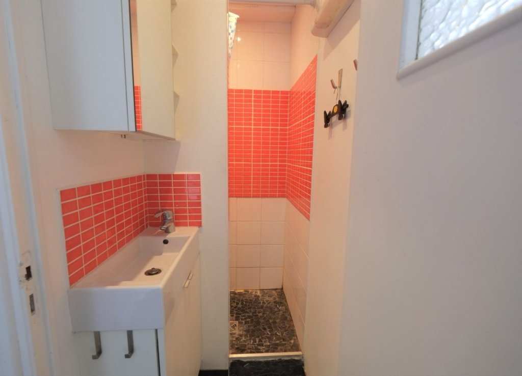 CHAMBRE - LILLE CENTRE - 15.33 m2 - LOUÉ