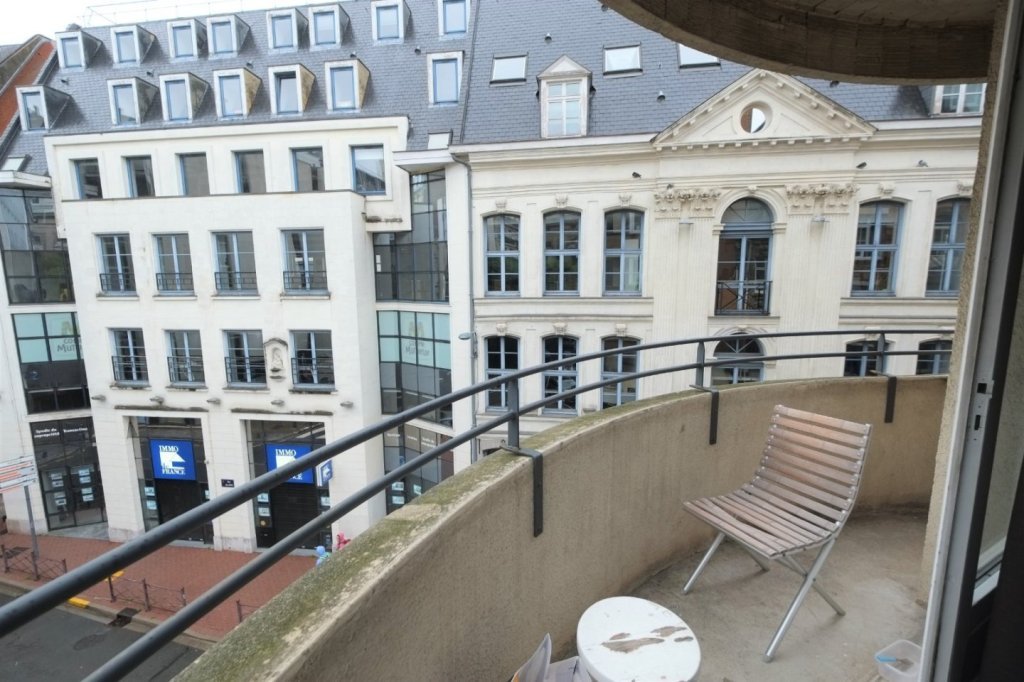 CHAMBRE - LILLE CENTRE - 15.33 m2 - LOUÉ