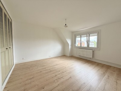 MAISON A LOUER - LAMBERSART CHATEAU VERGHELLES - 95 m2 - 1 520 € charges comprises par mois