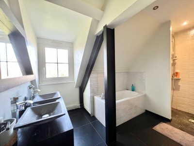 MAISON - VERLINGHEM - 384 m2 - 808000€