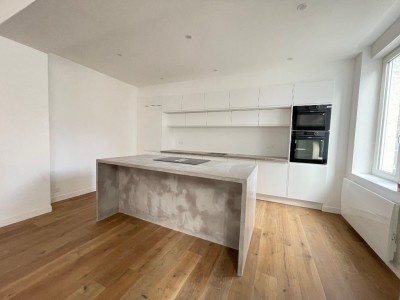 MAISON - LAMBERSART - 180 m2 - 697000€