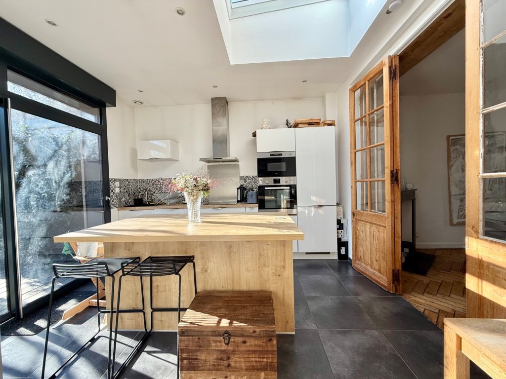 MAISON - LAMBERSART - 103 m2 - 498�000�&euro;