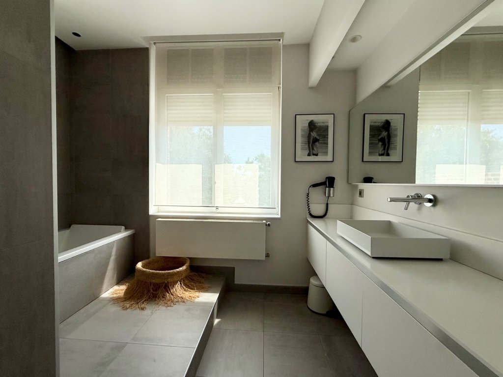 MAISON - LAMBERSART - 226 m2 - VENDU