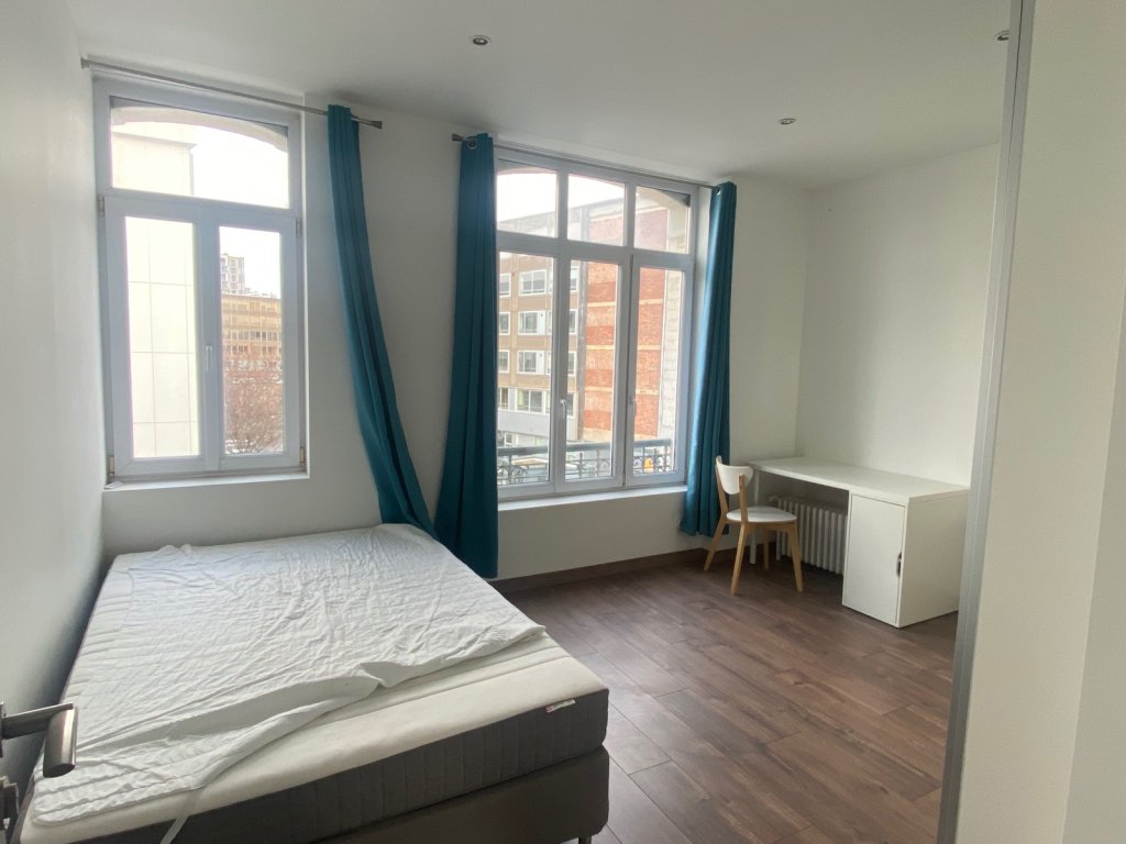 MAISON - LILLE VAUBAN - 143 m2 - 499�000�&euro;