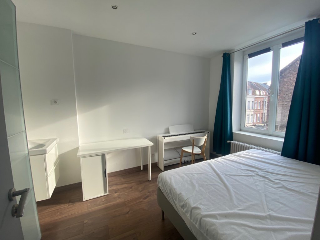 MAISON - LILLE VAUBAN - 143 m2 - 499�000�&euro;