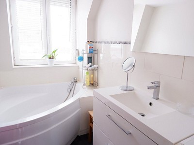 MAISON - VILLENEUVE D ASCQ ANNAPES - 133 m2 - 342000€