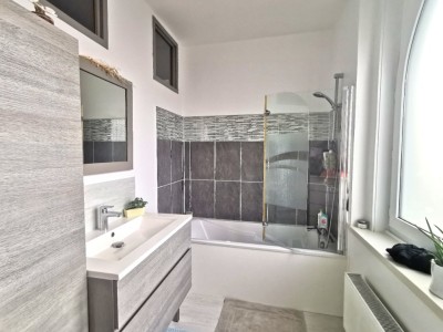 MAISON - VILLENEUVE D ASCQ SART - 100 m2 - 397000€