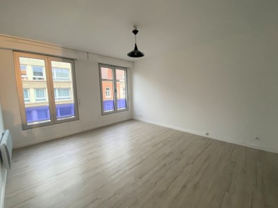 STUDIO - LILLE REPUBLIQUE - 29.49 m2 - LOUÉ