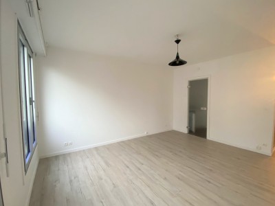 STUDIO - LILLE REPUBLIQUE - 29.49 m2 - LOUÉ