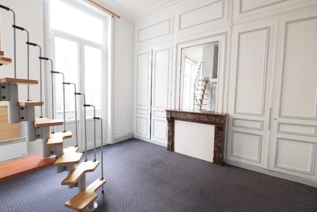 STUDIO - LILLE REPUBLIQUE - 23.48 m2 - LOUÉ