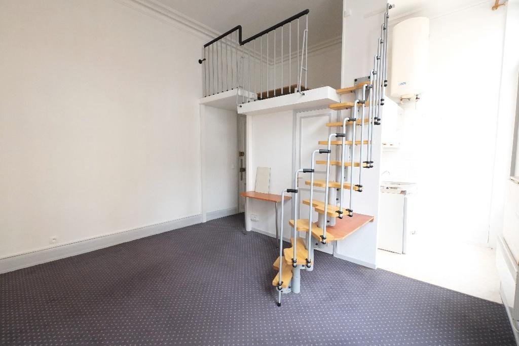 STUDIO - LILLE REPUBLIQUE - 23.48 m2 - LOUÉ