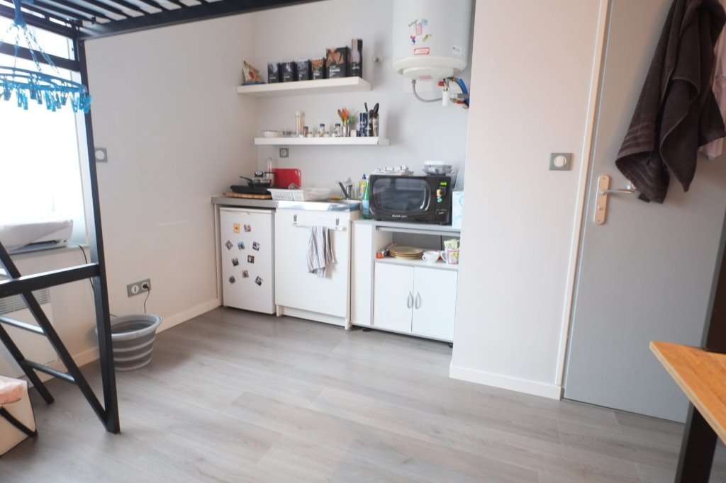 STUDIO - LILLE ST MICHEL - 15.47 m2 - LOUÉ