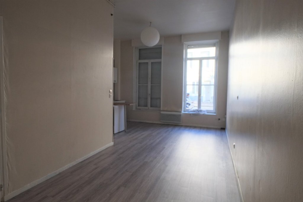 STUDIO - LILLE VAUBAN - 26.42 m2 - LOU&Eacute;