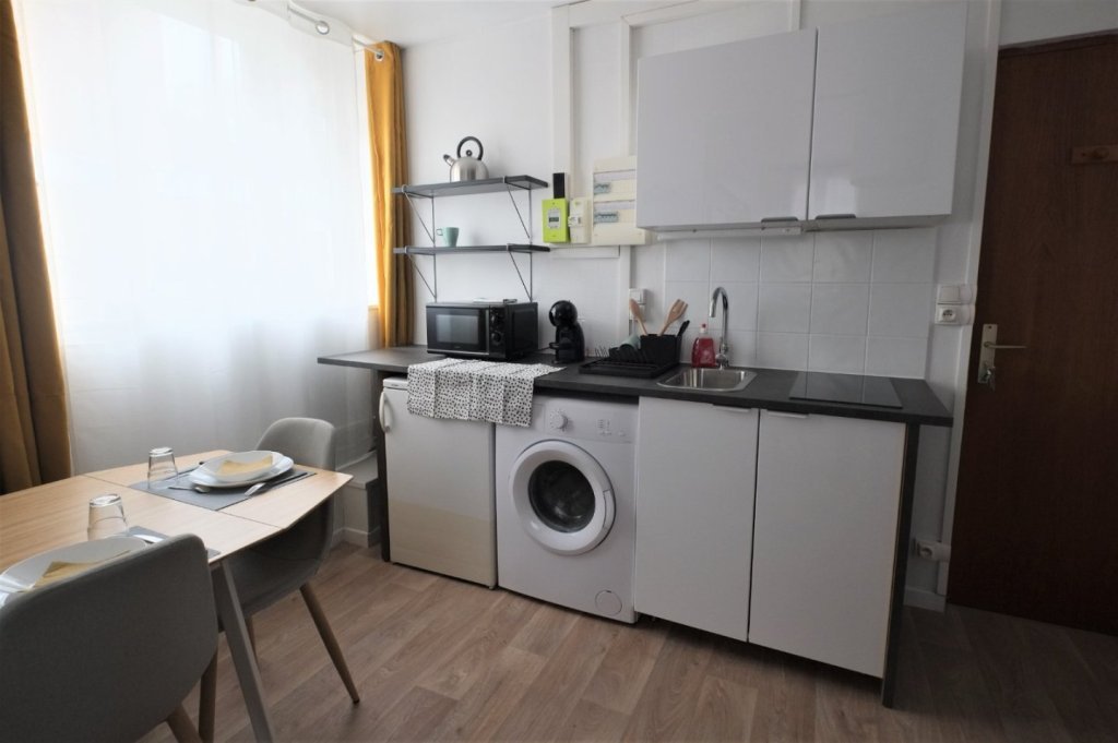 STUDIO - LILLE WAZEMMES - 17.78 m2 - LOUÉ