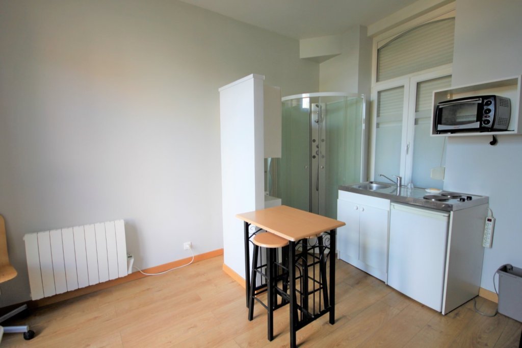 STUDIO A LOUER MOUVAUX 13 m2 300 € charges comprises par mois Immobilier MOUVAUX STUDIO A LOUER MOUVAUX 13 m2 300 € charges comprises par mois Immobilier MOUVAUX