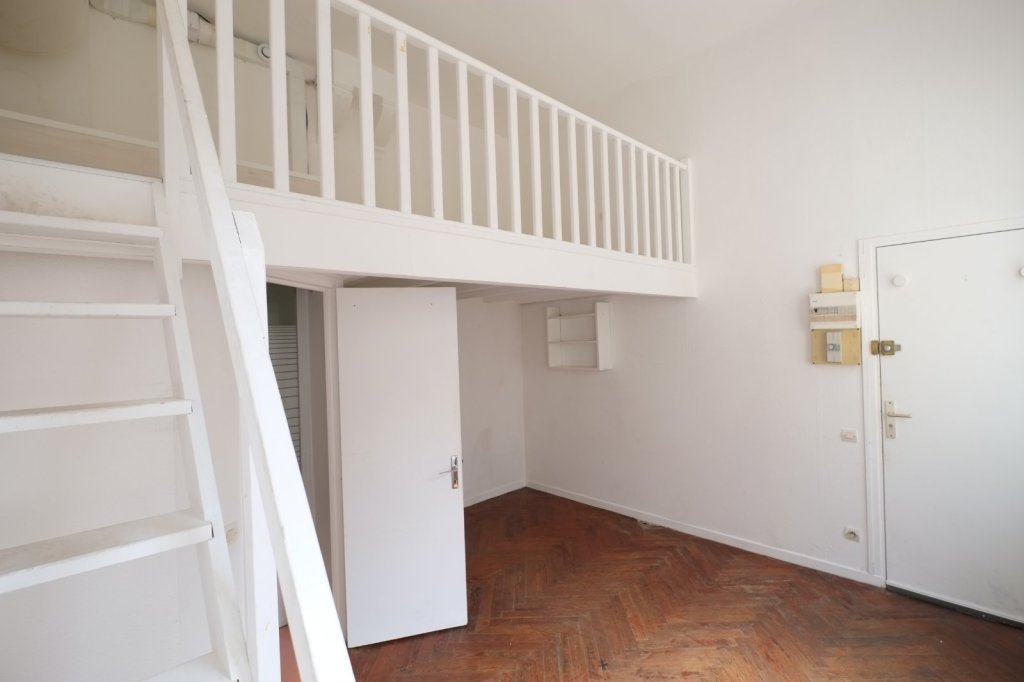 APPARTEMENT T1 - LILLE ST MICHEL - 15 m2 - 89 000 €