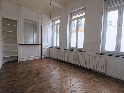 APPARTEMENT T2 - LILLE CENTRE - 52.13 m2 - LOUÉ