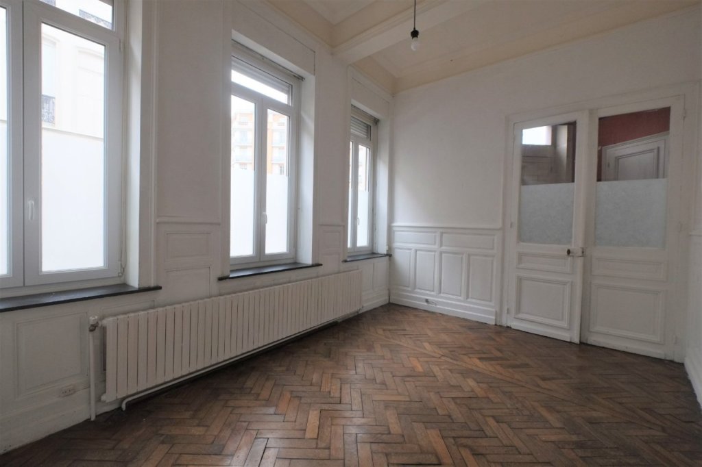 APPARTEMENT T2 - LILLE CENTRE - 52.13 m2 - LOUÉ