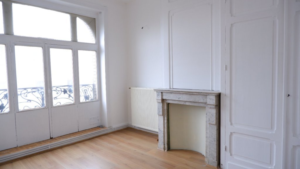 APPARTEMENT T2 - LILLE FIVES - 91.75 m2 - LOUÉ