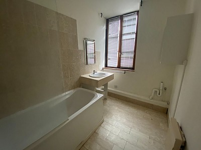 APPARTEMENT T3 - LILLE VIEUX LILLE - 65.86 m2 - LOUÉ