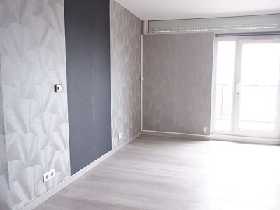 APPARTEMENT T3 - CROIX - 96 m2 - 215000€