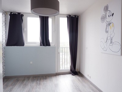 APPARTEMENT T3 - CROIX - 96 m2 - 215000€