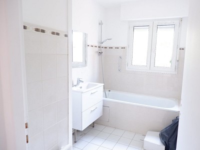 APPARTEMENT T3 - HALLUIN - 69 m2 - 180000€