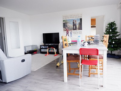 APPARTEMENT T3 - WATTIGNIES - 84 m2 - 180000 €