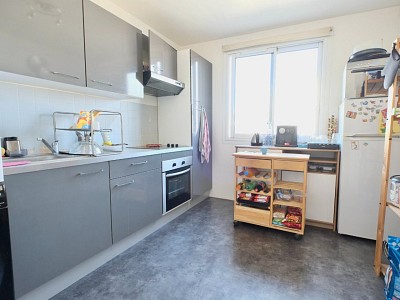 APPARTEMENT T4 - LA MADELEINE - 79.41 m2 - 243000€