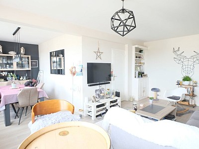 APPARTEMENT T4 - LILLE VAUBAN - 75 m2 - 243000€