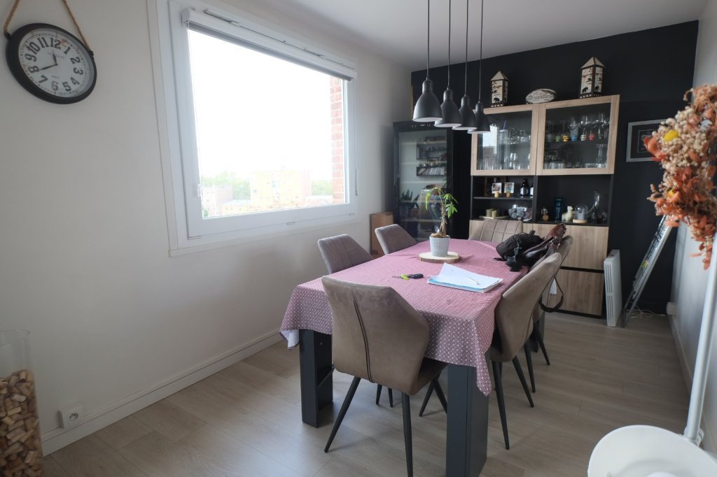 APPARTEMENT T4 - LILLE VAUBAN - 75 m2 - 243 000 €