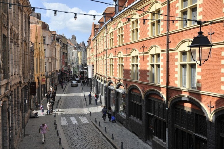 APPARTEMENT T4 - LILLE VIEUX LILLE - 117 m2 - VENDU