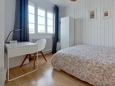 APPARTEMENT T5 A LOUER - LILLE GRAND PALAIS - 80 m2 - 1547 € charges comprises par mois