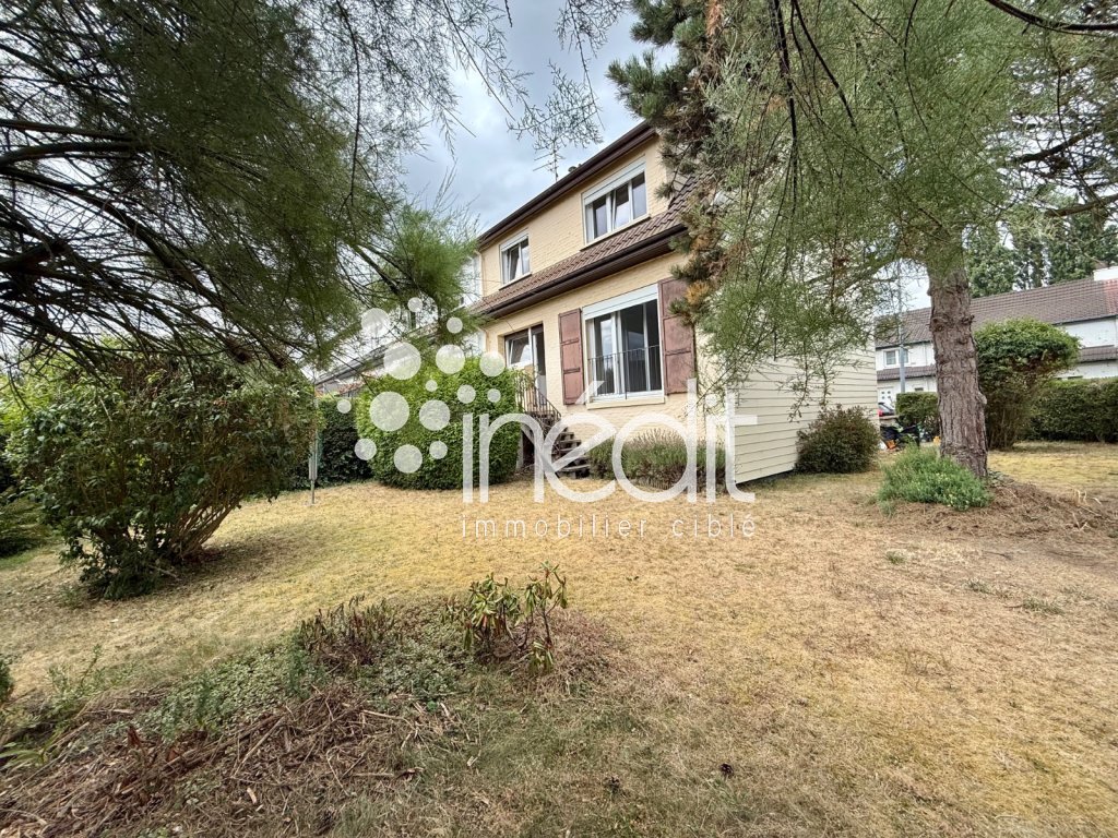 MAISON A LOUER - LAMBERSART CHATEAU VERGHELLES - 95 m2 - 1 520 &euro; charges comprises par mois