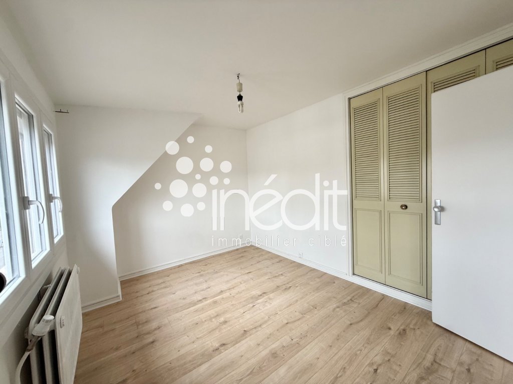 MAISON A LOUER - LAMBERSART CHATEAU VERGHELLES - 95 m2 - 1 520 &euro; charges comprises par mois