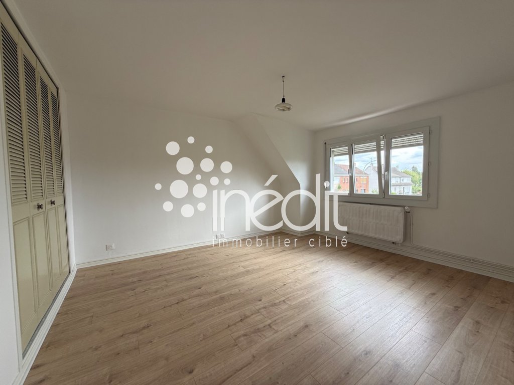 MAISON A LOUER - LAMBERSART CHATEAU VERGHELLES - 95 m2 - 1 520 &euro; charges comprises par mois