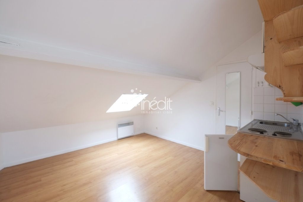 APPARTEMENT T1 - LILLE PROCHE METRO PORTE D ARRAS - 19.27 m2 - LOUÉ
