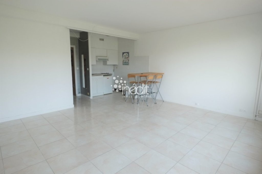 APPARTEMENT T1 - LILLE VAUBAN - 33.45 m2 - LOUÉ