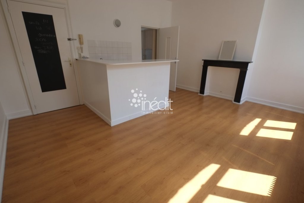 APPARTEMENT T1 - LILLE VAUBAN - 30 m2 - LOUÉ