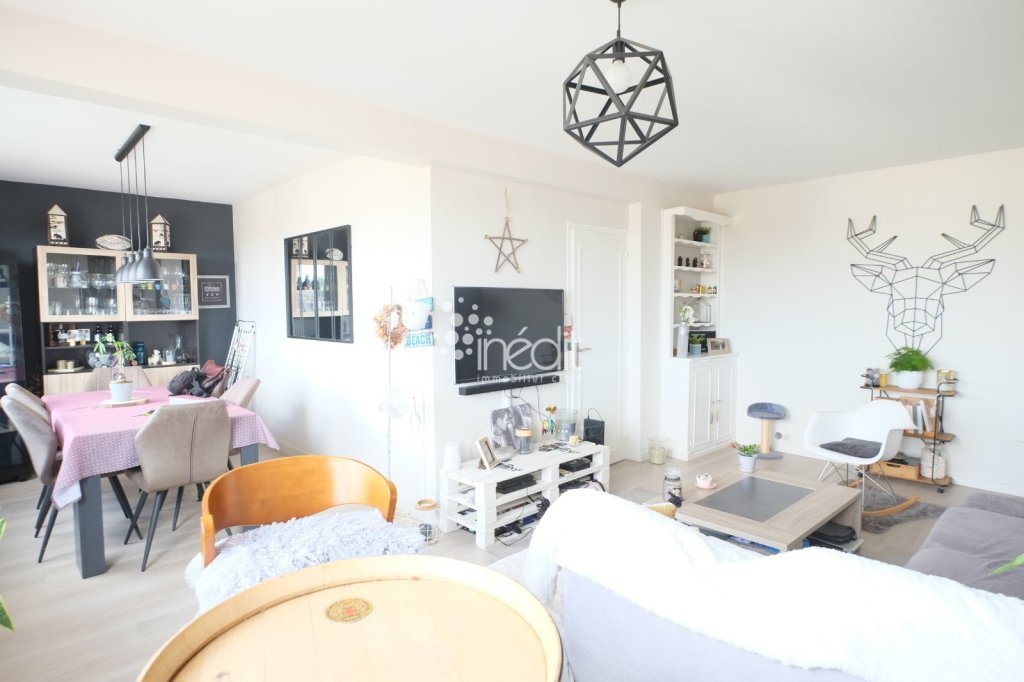 APPARTEMENT T4 - LILLE VAUBAN - 75 m2 - 243000€