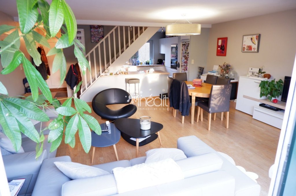 APPARTEMENT T4 - VILLENEUVE D ASCQ - 89.02 m2 - 306000€